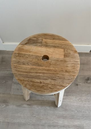 Taburete de madera rústico