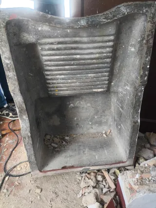 Pila de hormigón antigua