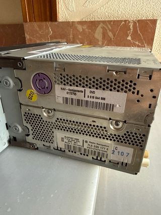 Radio para Volkswagen Touareg.