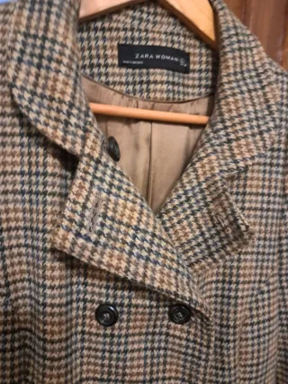 Abrigo Zara cuadros marrones y verdes
