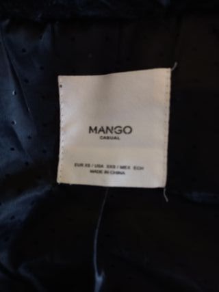 Abrigo pelo negro Mango Talla XS