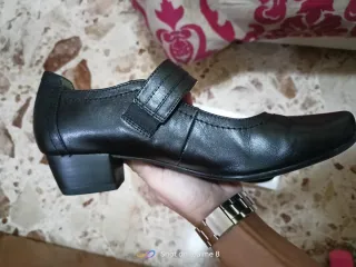 Scarpe donna Caprice Mary Jane nere