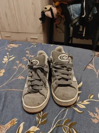 Adidas Campus Gris Blancas