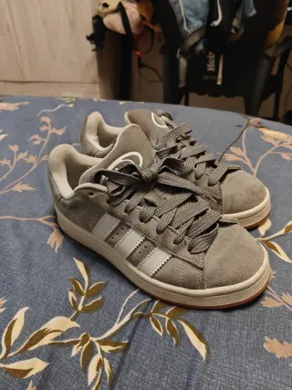 Adidas Campus Gris Blancas