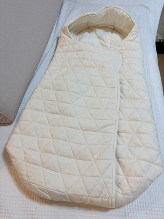 Saco invierno bebé beige acolchado