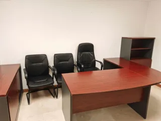 Muebles de oficina madera y metal en Badajoz