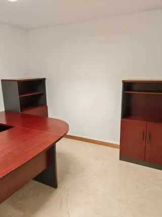 Muebles de oficina madera y metal en Badajoz