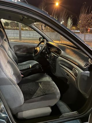 Renault Megane 1998 €1,500   120,000 KILOMETROS