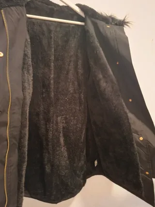Chaqueta negra con pelo talla L
