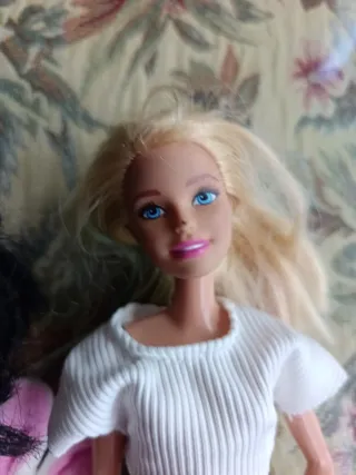 Lote de 3 muñecas Barbie y bebés