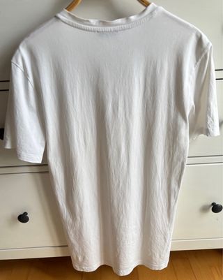 Camiseta T.S escote de piico blanca Zara