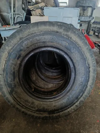 5 Neumáticos 8.25 -15 18 p.r. Taifa