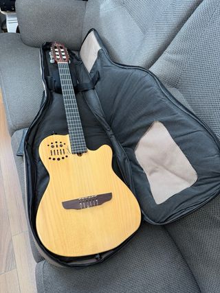 Godin Multiac Nylon Guitarra Eléctrica