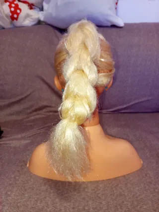 Muñeca para peinar y maquillar
