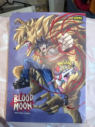 Póster Blood Moon Norma Editorial originales