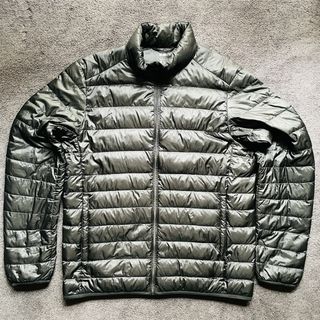 Uniqlo Chaqueta Plumas Ultraligero Negra