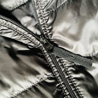 Uniqlo Chaqueta Plumas Ultraligero Negra