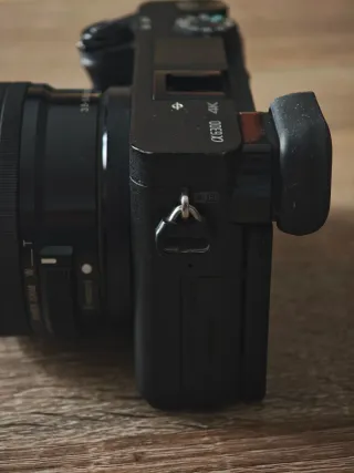 Sony a6300 + Objetivo 16-50mm | Vídeo 4K | 2 Bater