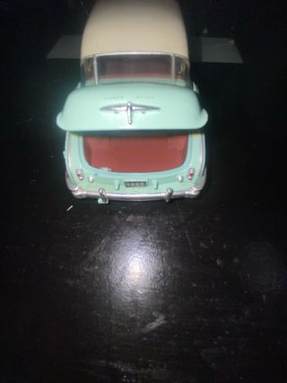 Coche de juguete clásico (20cm)