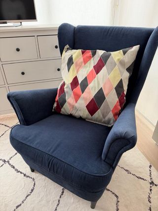 Sillón orejero Strandmon Ikea azul petróleo