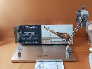 Soporte Jamonero 3 Claveles