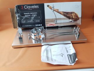 Soporte Jamonero 3 Claveles