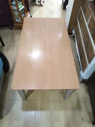 Mesa de centro de madera