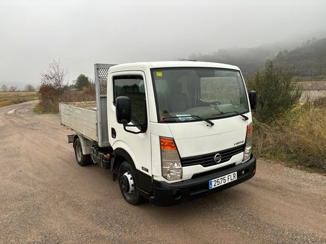 Nissan Cabstar Basculante.