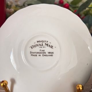 Taza y plato cerámica MYOTT inglesa.