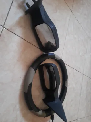 Retrovisor y volante coche