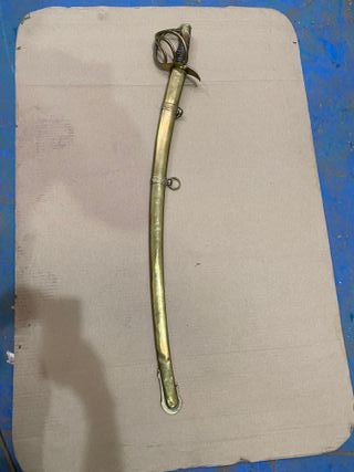Espada antigua con funda