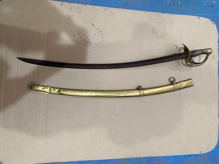 Espada antigua con funda