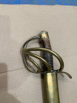 Espada antigua con funda