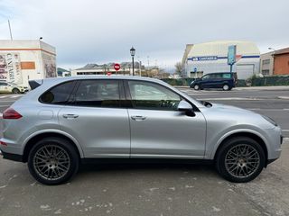 Porsche Cayenne 2016