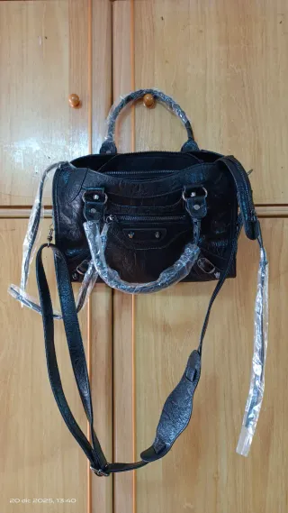 Bolso imitación cuero negro