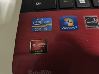 Portatile Toshiba Satellite L830 Rosso