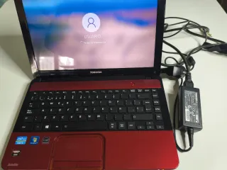 Portatile Toshiba Satellite L830 Rosso