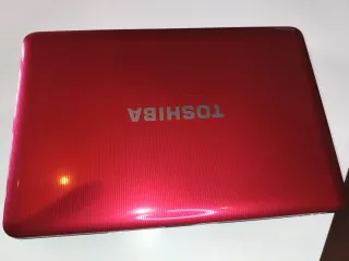 Portatile Toshiba Satellite L830 Rosso