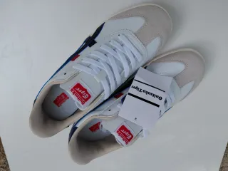 Onitsuka Tiger Zapatillas Blancas y Azules y rojas