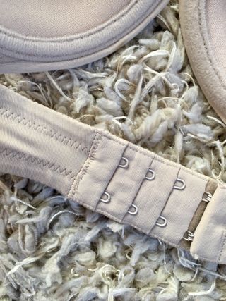 Sujetador NUEVO beige 85B