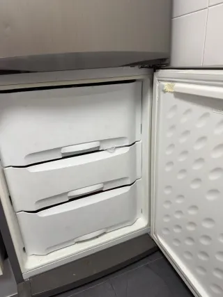 Frigorífico Daewoo Acero