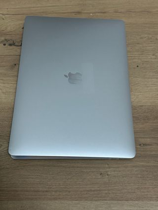 MacBook Pro 15 Touch Bar i7 16GB SSD 256GB