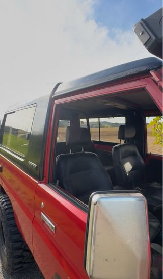 Toyota Land Cruiser 73