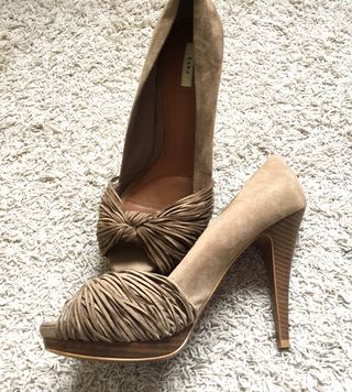 Tacones Zara Beige 40