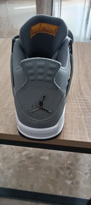 Nike Air Jordan 4 Gris Blanco