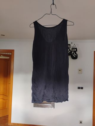 Camisa negra sin mangas