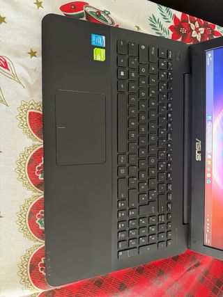 Portátil Asus X555L Intel i3 8GB RAM SSD 500GB