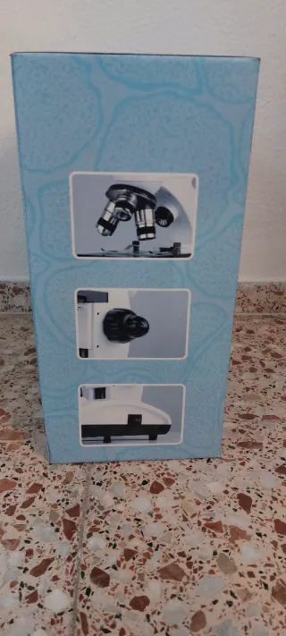 Microscopio en buen estado