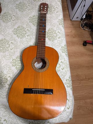 vendo guitarra +Funda para guitarra marrón