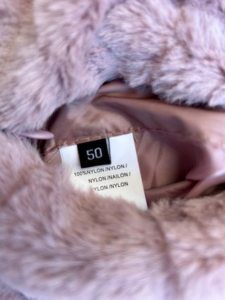 Abrigo pelo sintético rosa reversible